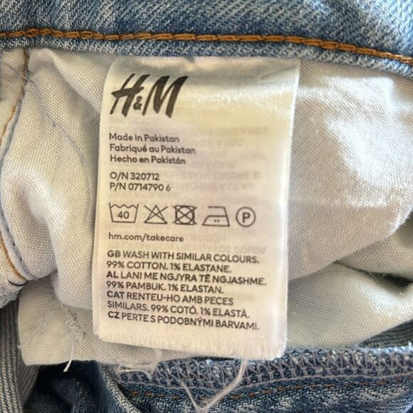 H & M Ultra high waist light wash button fly mom‎ jeans size 6 - Picture 7 of 10